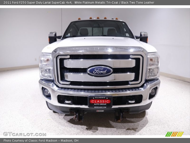White Platinum Metallic Tri-Coat / Black Two Tone Leather 2011 Ford F250 Super Duty Lariat SuperCab 4x4