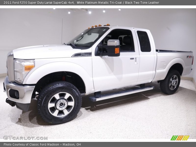 White Platinum Metallic Tri-Coat / Black Two Tone Leather 2011 Ford F250 Super Duty Lariat SuperCab 4x4