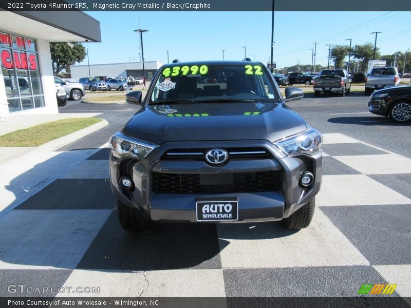 Magnetic Gray Metallic / Black/Graphite 2022 Toyota 4Runner SR5