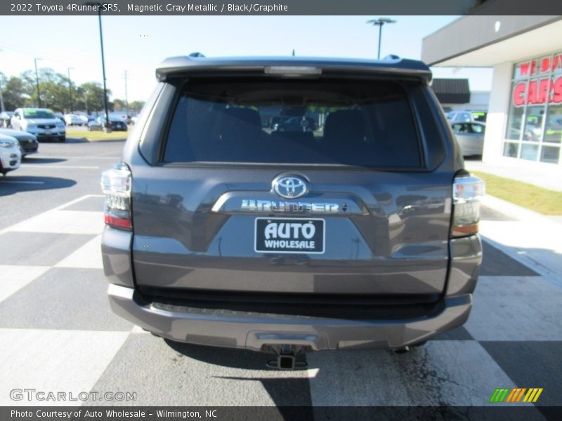Magnetic Gray Metallic / Black/Graphite 2022 Toyota 4Runner SR5