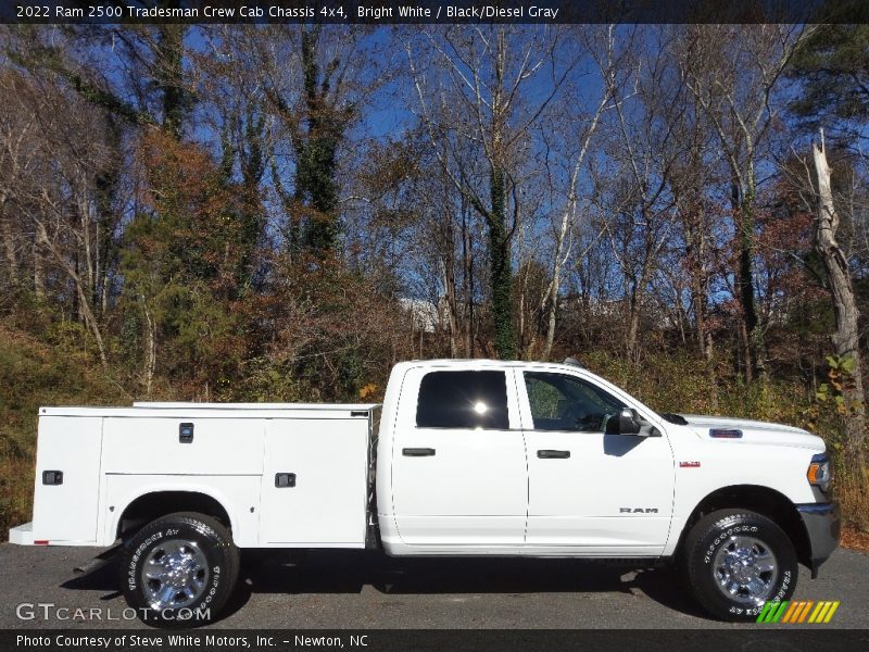 Bright White / Black/Diesel Gray 2022 Ram 2500 Tradesman Crew Cab Chassis 4x4