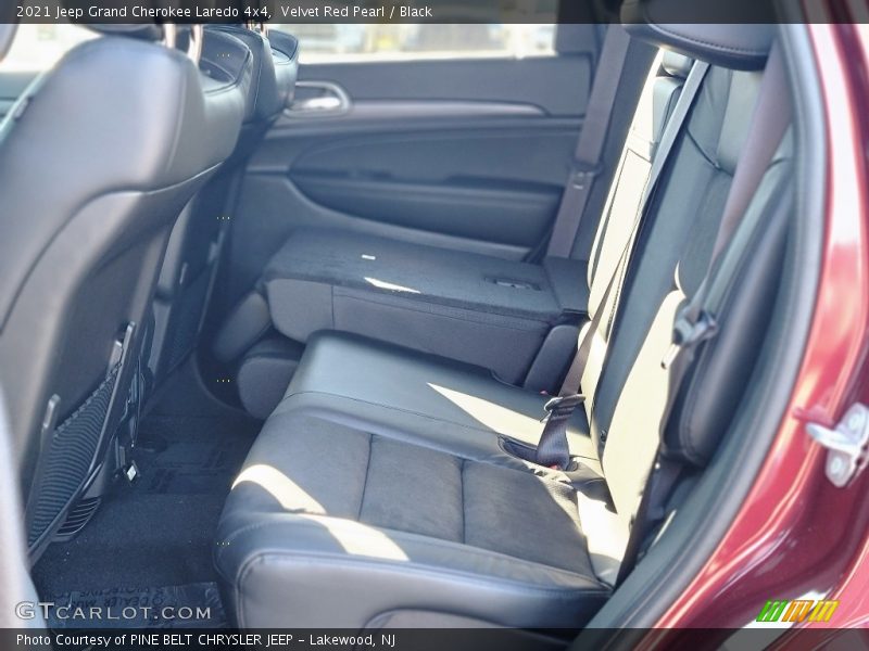 Velvet Red Pearl / Black 2021 Jeep Grand Cherokee Laredo 4x4