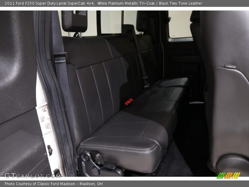 White Platinum Metallic Tri-Coat / Black Two Tone Leather 2011 Ford F250 Super Duty Lariat SuperCab 4x4