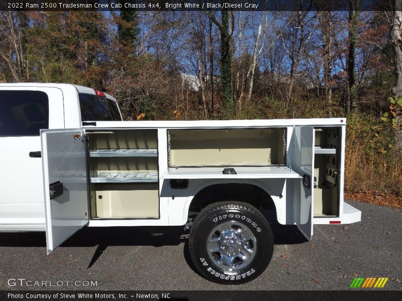 Bright White / Black/Diesel Gray 2022 Ram 2500 Tradesman Crew Cab Chassis 4x4