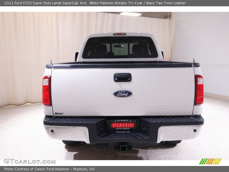 White Platinum Metallic Tri-Coat / Black Two Tone Leather 2011 Ford F250 Super Duty Lariat SuperCab 4x4