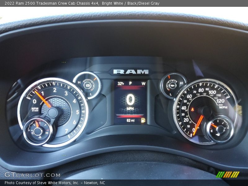 Bright White / Black/Diesel Gray 2022 Ram 2500 Tradesman Crew Cab Chassis 4x4