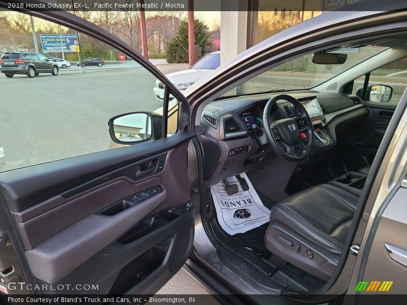 Pacific Pewter Metallic / Mocha 2018 Honda Odyssey EX-L