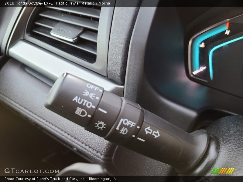 Pacific Pewter Metallic / Mocha 2018 Honda Odyssey EX-L