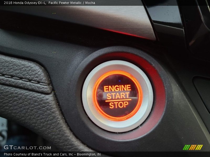 Pacific Pewter Metallic / Mocha 2018 Honda Odyssey EX-L
