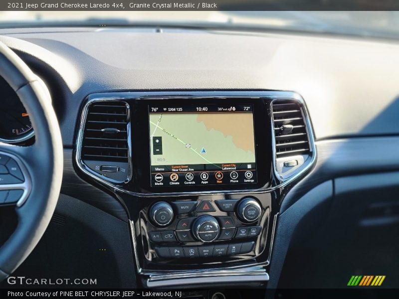 Granite Crystal Metallic / Black 2021 Jeep Grand Cherokee Laredo 4x4