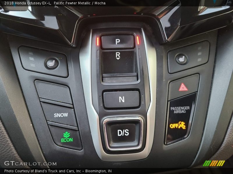 Pacific Pewter Metallic / Mocha 2018 Honda Odyssey EX-L
