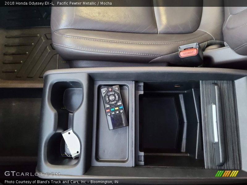 Pacific Pewter Metallic / Mocha 2018 Honda Odyssey EX-L