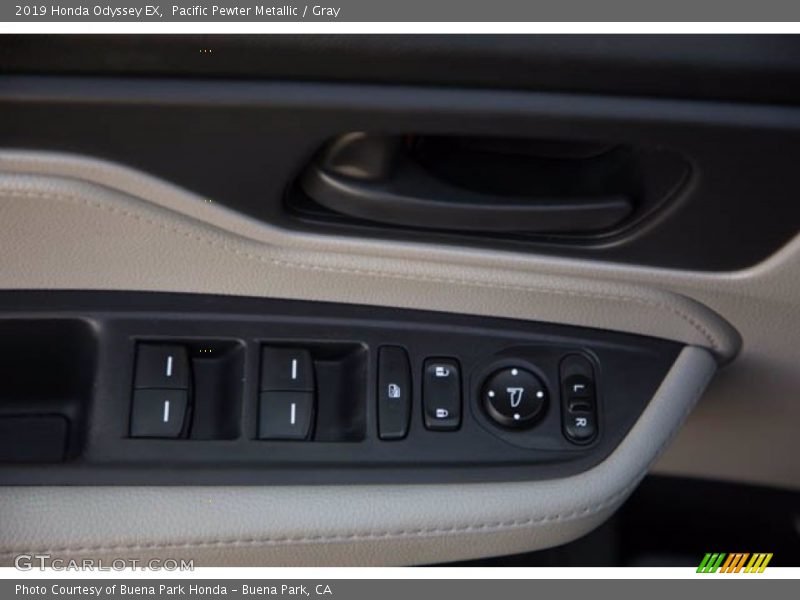 Pacific Pewter Metallic / Gray 2019 Honda Odyssey EX