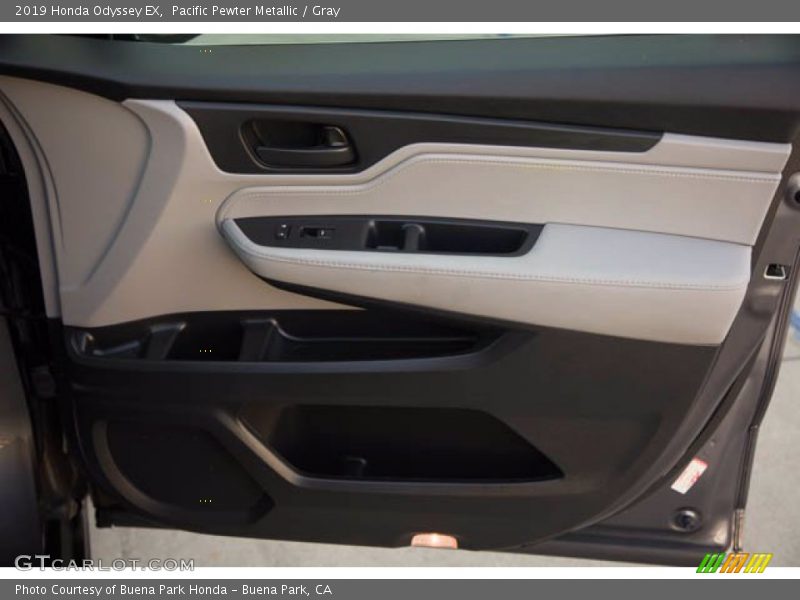 Pacific Pewter Metallic / Gray 2019 Honda Odyssey EX