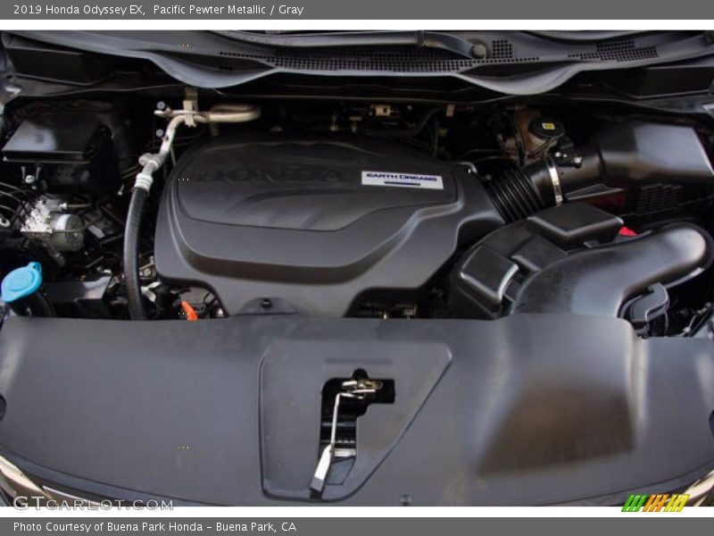 Pacific Pewter Metallic / Gray 2019 Honda Odyssey EX