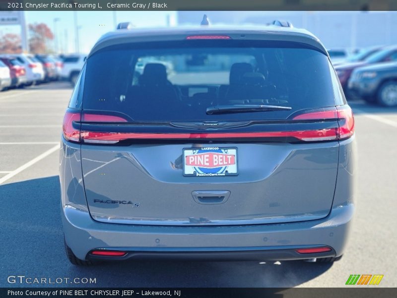 Ceramic Gray / Black 2021 Chrysler Pacifica Touring L