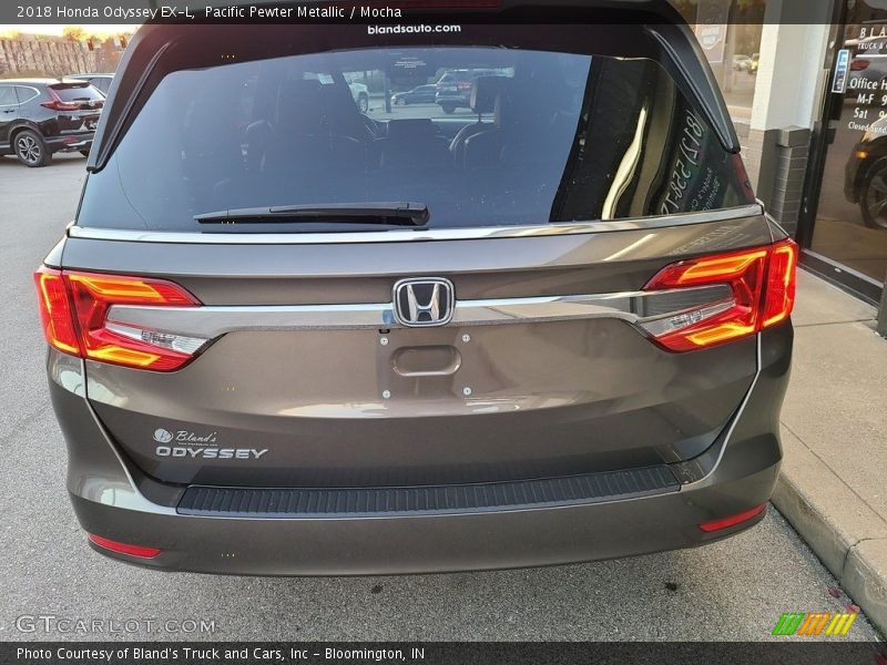 Pacific Pewter Metallic / Mocha 2018 Honda Odyssey EX-L