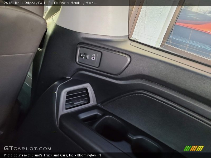 Pacific Pewter Metallic / Mocha 2018 Honda Odyssey EX-L