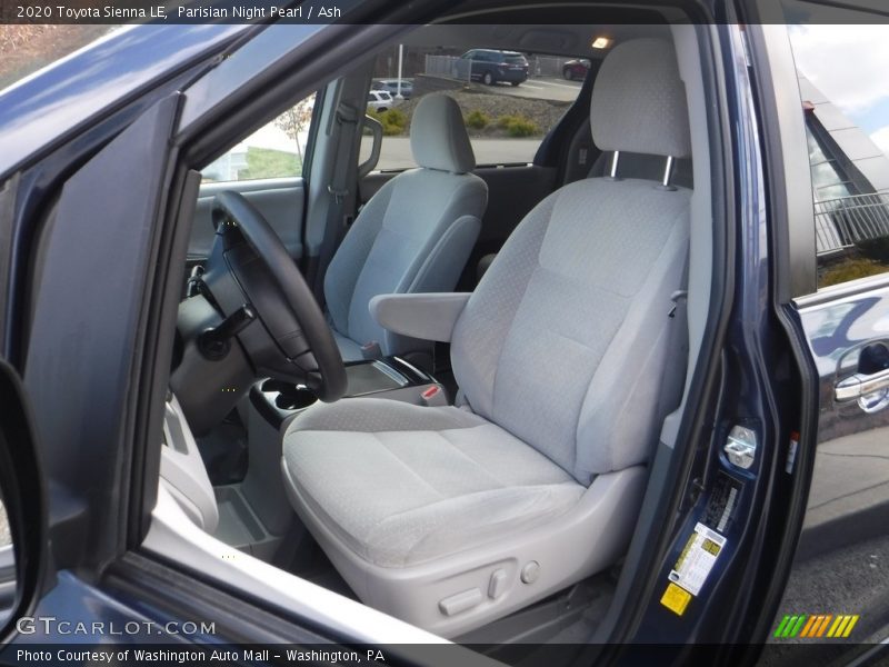 Parisian Night Pearl / Ash 2020 Toyota Sienna LE
