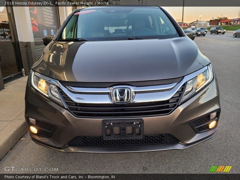 Pacific Pewter Metallic / Mocha 2018 Honda Odyssey EX-L