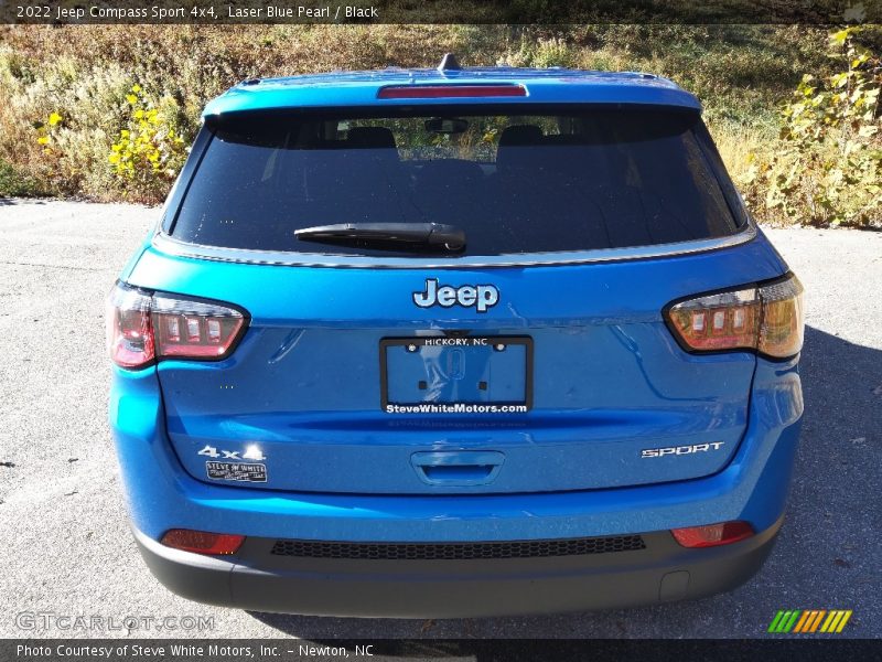 Laser Blue Pearl / Black 2022 Jeep Compass Sport 4x4