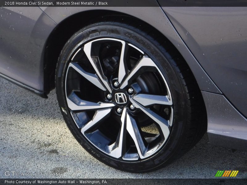 Modern Steel Metallic / Black 2018 Honda Civic Si Sedan
