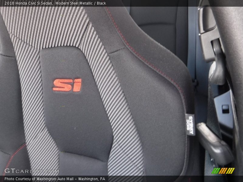 Modern Steel Metallic / Black 2018 Honda Civic Si Sedan