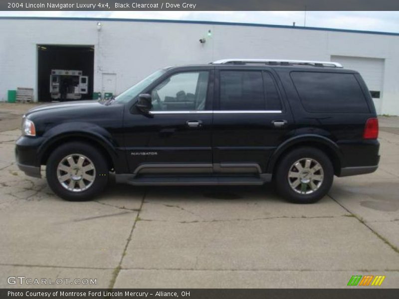 Black Clearcoat / Dove Grey 2004 Lincoln Navigator Luxury 4x4