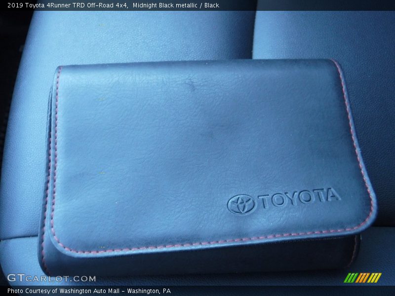Midnight Black metallic / Black 2019 Toyota 4Runner TRD Off-Road 4x4