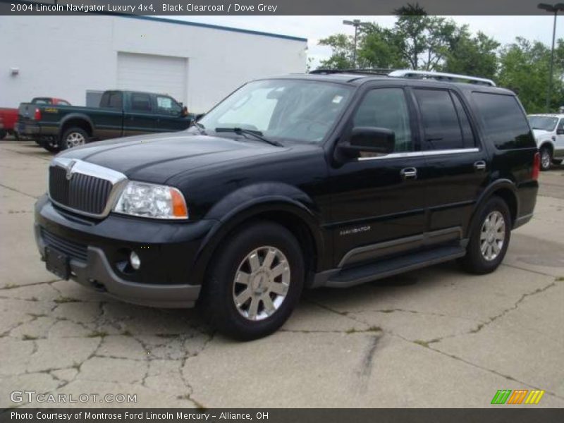 Black Clearcoat / Dove Grey 2004 Lincoln Navigator Luxury 4x4
