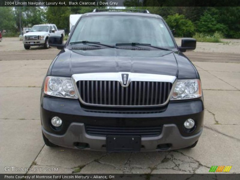 Black Clearcoat / Dove Grey 2004 Lincoln Navigator Luxury 4x4