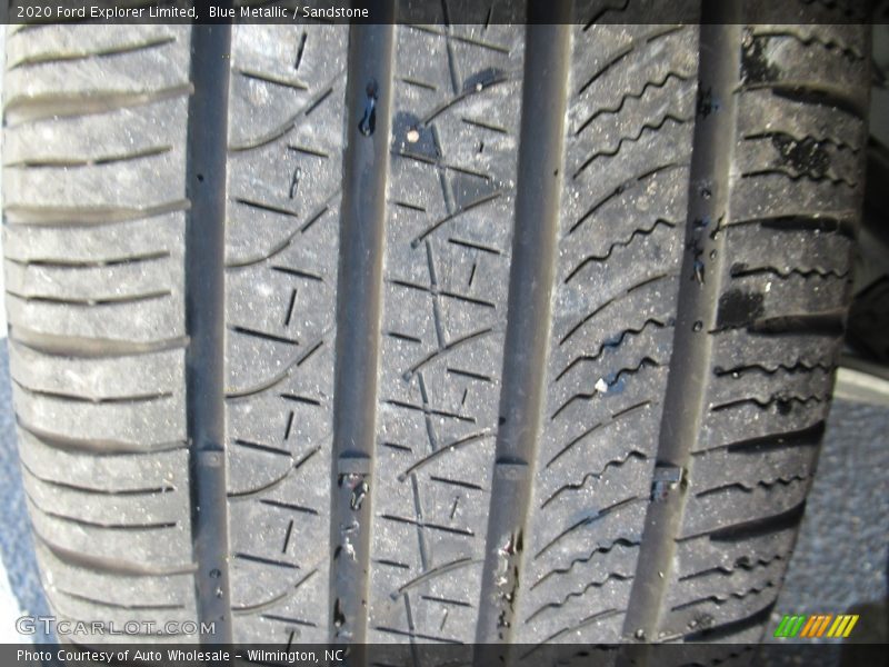 Blue Metallic / Sandstone 2020 Ford Explorer Limited