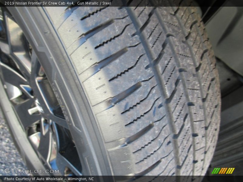 Gun Metallic / Steel 2019 Nissan Frontier SV Crew Cab 4x4
