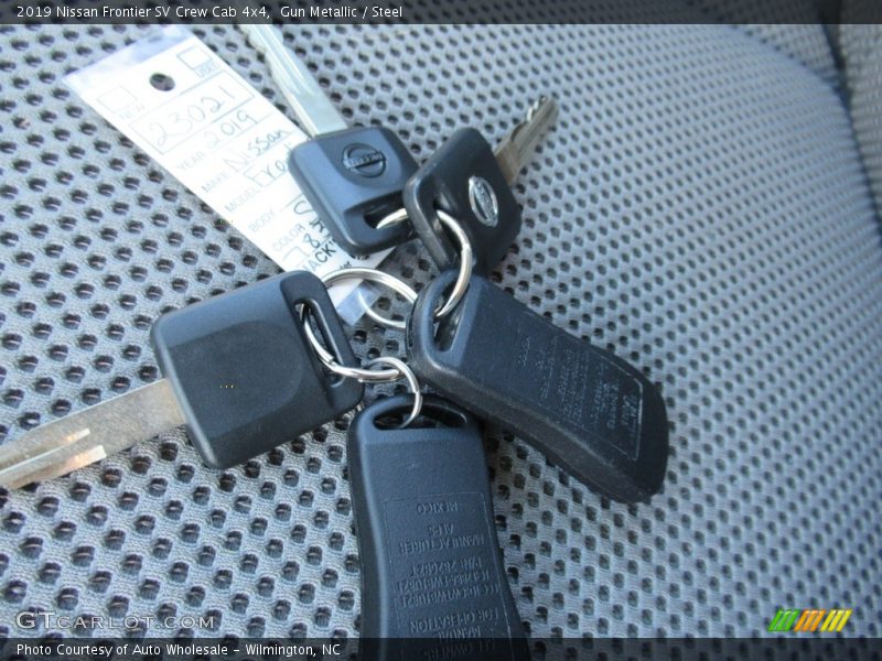 Gun Metallic / Steel 2019 Nissan Frontier SV Crew Cab 4x4