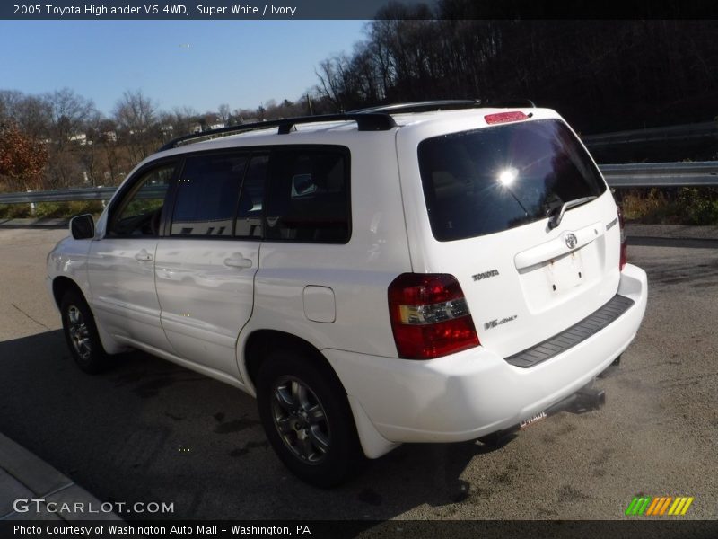 Super White / Ivory 2005 Toyota Highlander V6 4WD