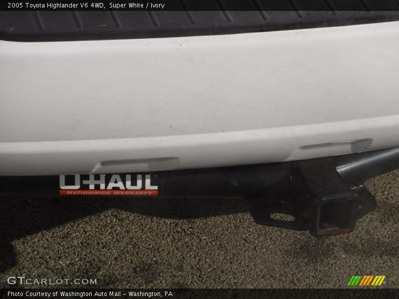 Super White / Ivory 2005 Toyota Highlander V6 4WD