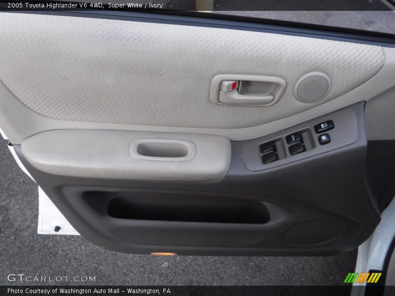 Super White / Ivory 2005 Toyota Highlander V6 4WD