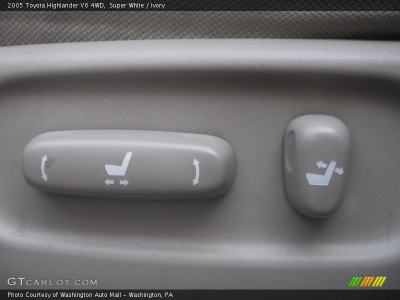 Super White / Ivory 2005 Toyota Highlander V6 4WD