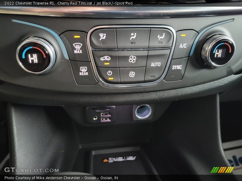 Cherry Red Tintcoat / Jet Black/­Spice Red 2022 Chevrolet Traverse RS