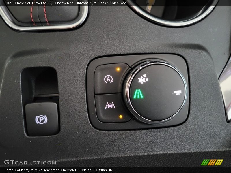 Cherry Red Tintcoat / Jet Black/­Spice Red 2022 Chevrolet Traverse RS