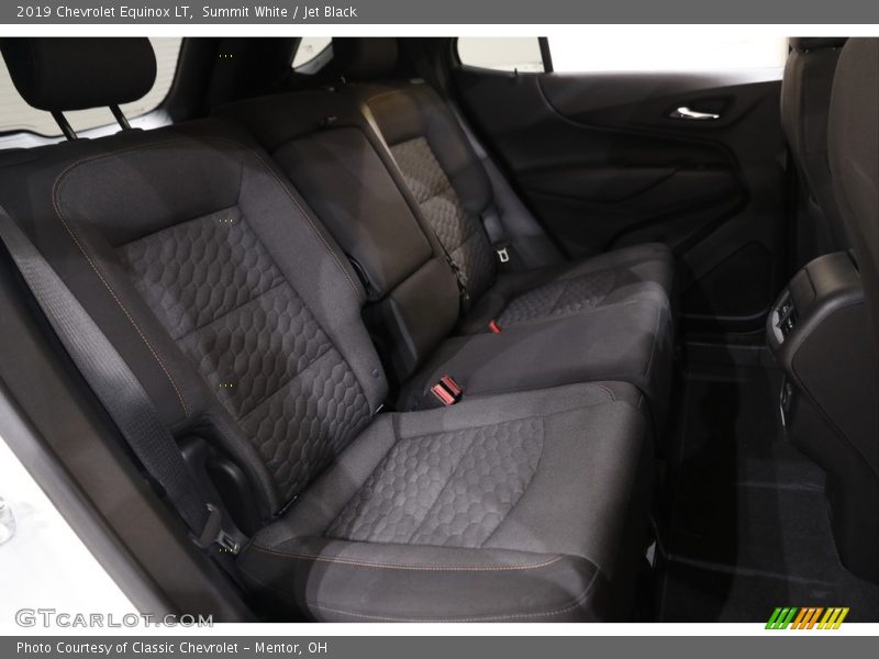 Summit White / Jet Black 2019 Chevrolet Equinox LT