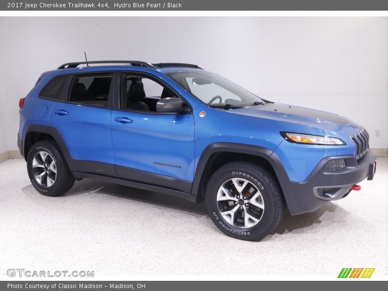 Hydro Blue Pearl / Black 2017 Jeep Cherokee Trailhawk 4x4