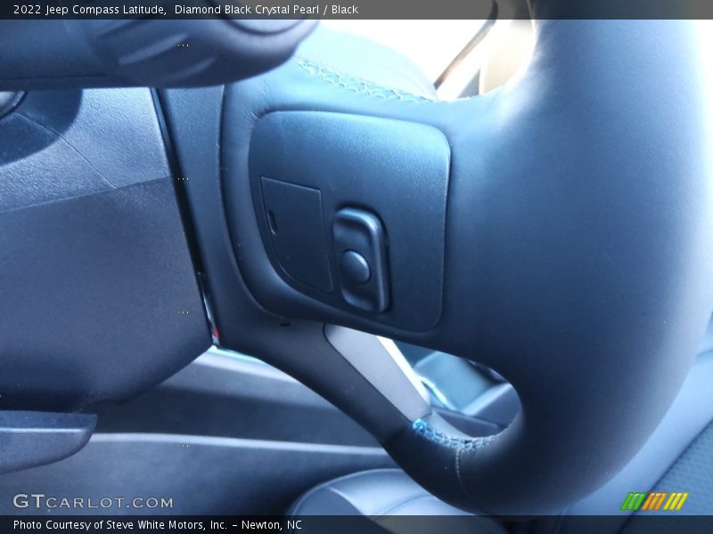 Diamond Black Crystal Pearl / Black 2022 Jeep Compass Latitude
