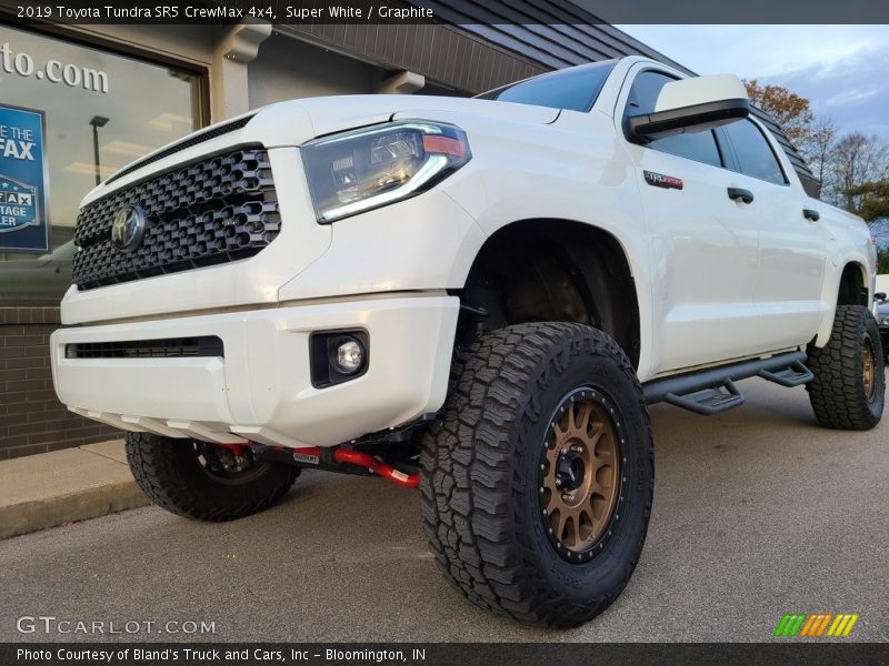 Super White / Graphite 2019 Toyota Tundra SR5 CrewMax 4x4