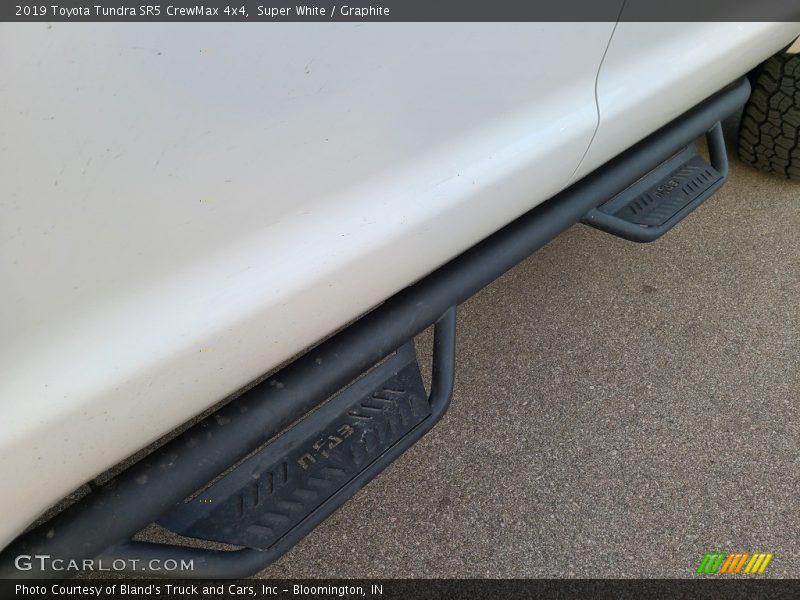 Super White / Graphite 2019 Toyota Tundra SR5 CrewMax 4x4