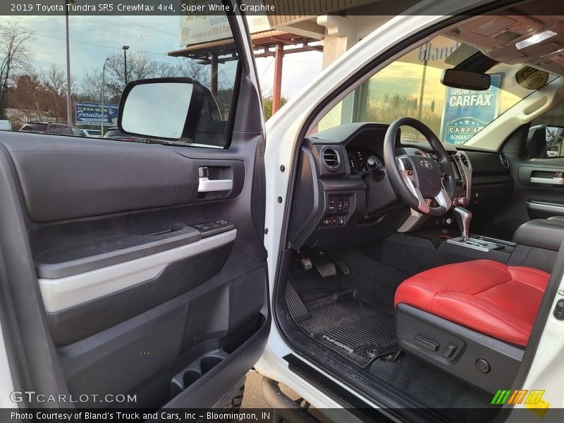 Super White / Graphite 2019 Toyota Tundra SR5 CrewMax 4x4