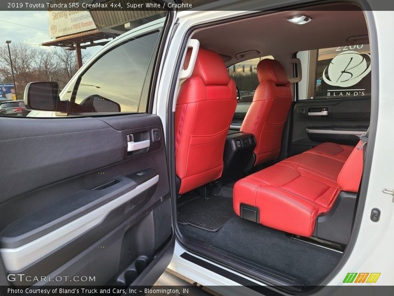 Super White / Graphite 2019 Toyota Tundra SR5 CrewMax 4x4