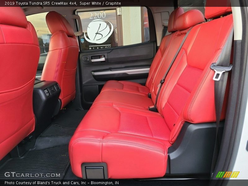 Super White / Graphite 2019 Toyota Tundra SR5 CrewMax 4x4