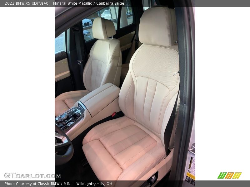 Mineral White Metallic / Canberra Beige 2022 BMW X5 xDrive40i