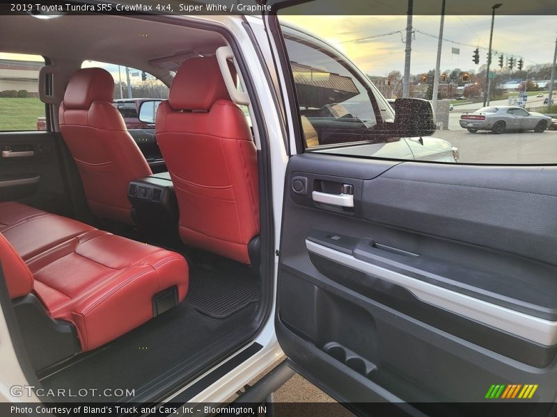 Super White / Graphite 2019 Toyota Tundra SR5 CrewMax 4x4